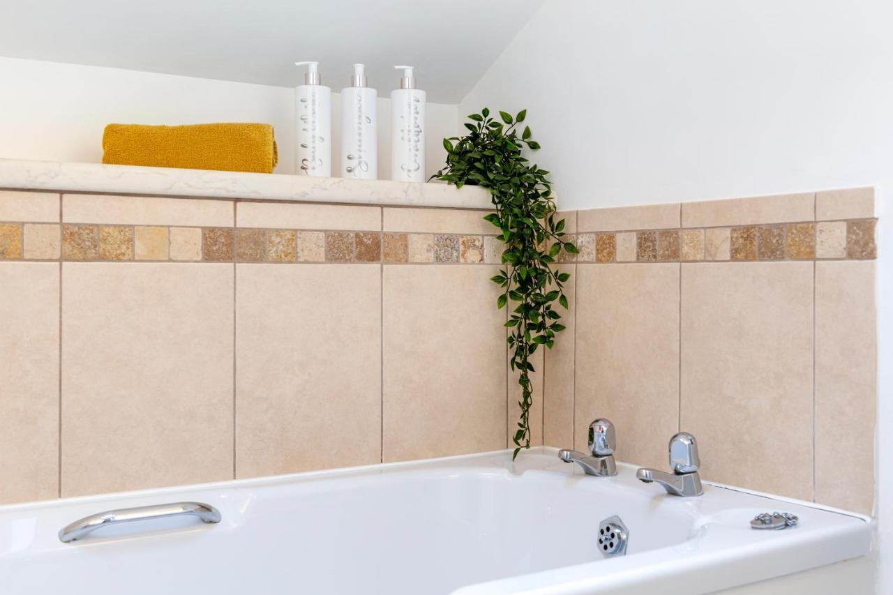 לינקולן City Centre Charming 2 Bed Lovely Apartment-Snugstaff מראה חיצוני תמונה